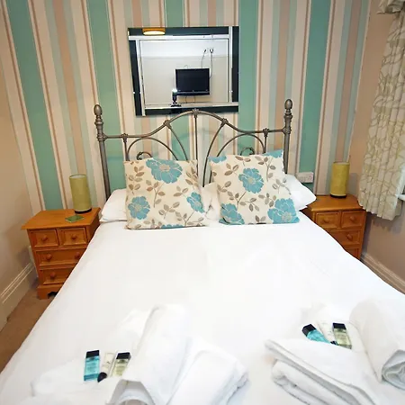 Devonshire Arms 2*